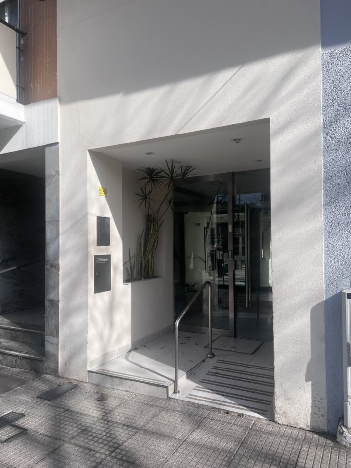 Departamento de 3/4 ambientes al frente en excelente ubicacion!